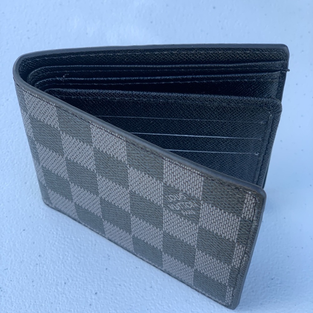 NWOT black and grey standard Walllet leather